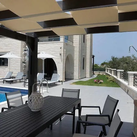 Azalea Villa *